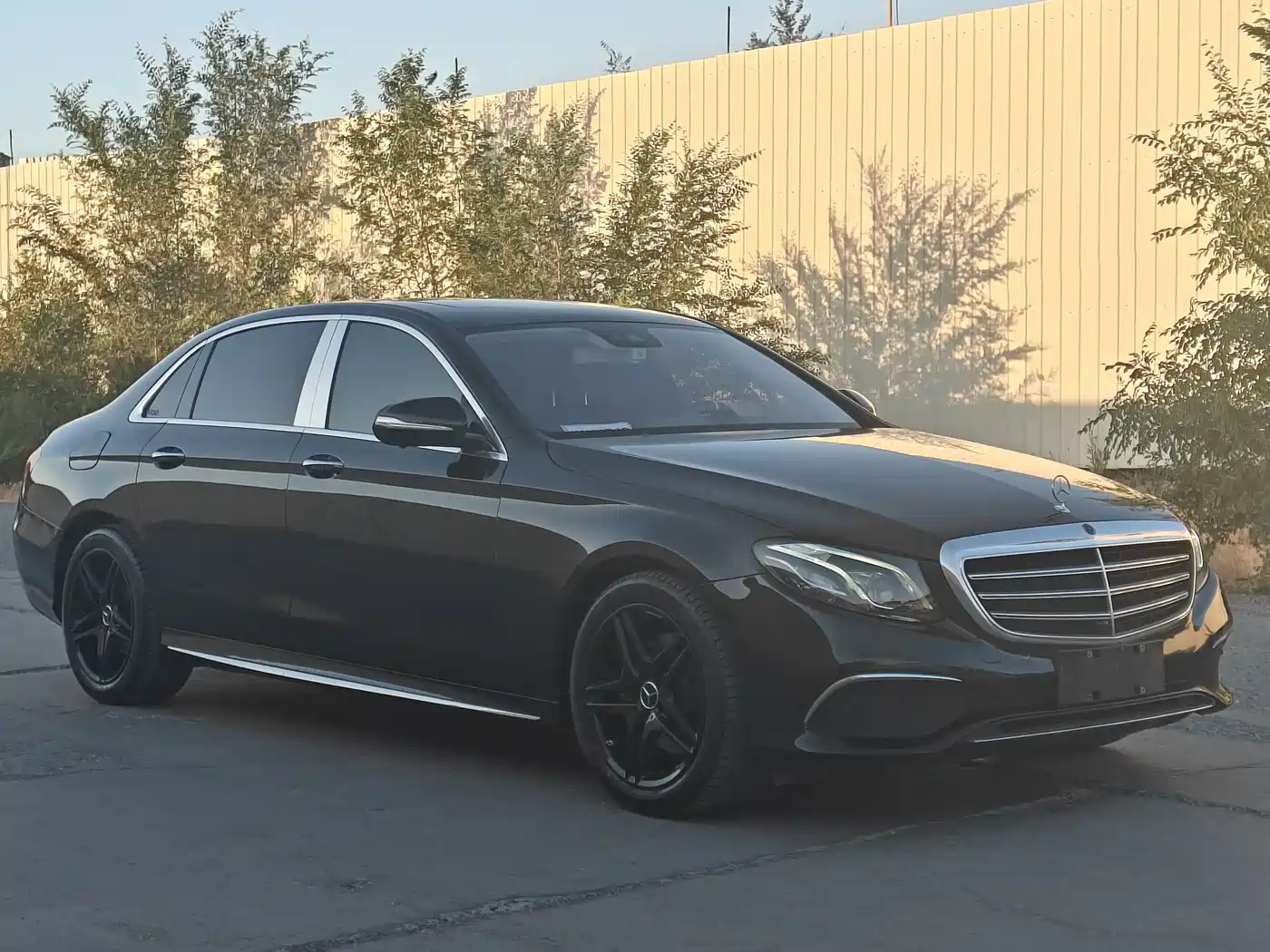Фото 3 - Mercedes-Benz E-Class