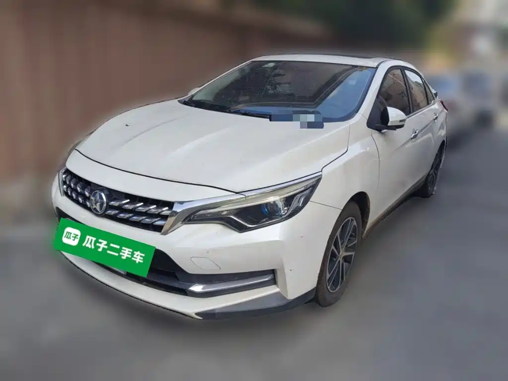 Venucia D60 2020 2019 1.6L XL CVT Smart Connect Elite Edition (ISS)