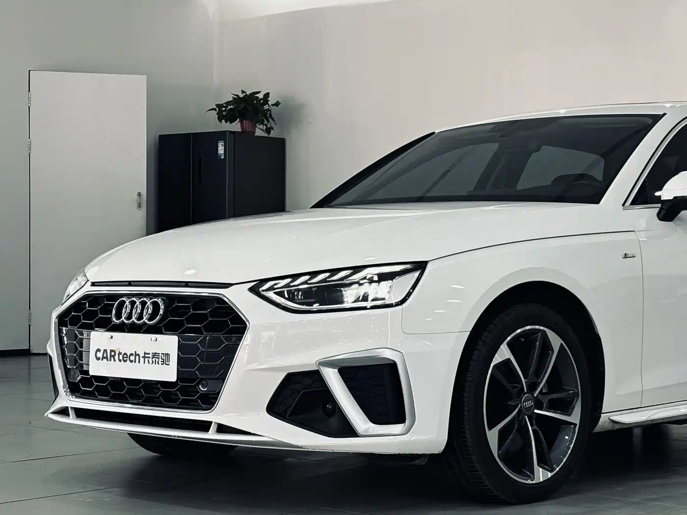 Audi A4L 2020 40 TFSI Fashion Dynamic Edition фото 10