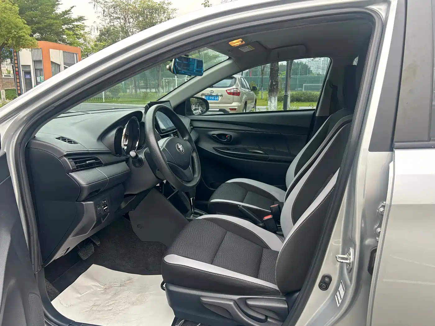 Toyota YARiS L Zhi Xuan 2020 1.5L CVT Leading Edition фото 14