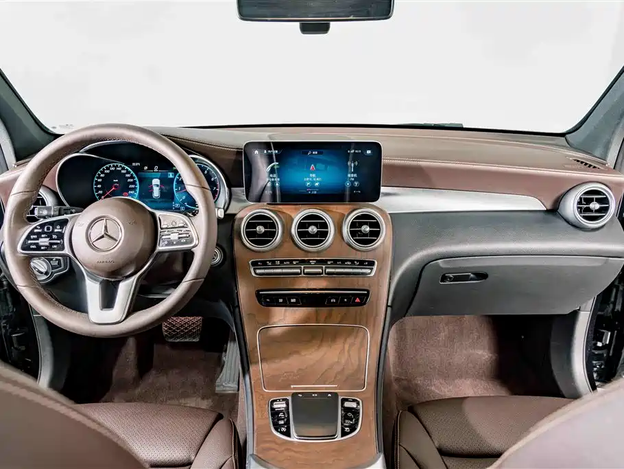 Mercedes-Benz GLC 2022 Model GLC 260 L 4MATIC Luxury Edition фото 11