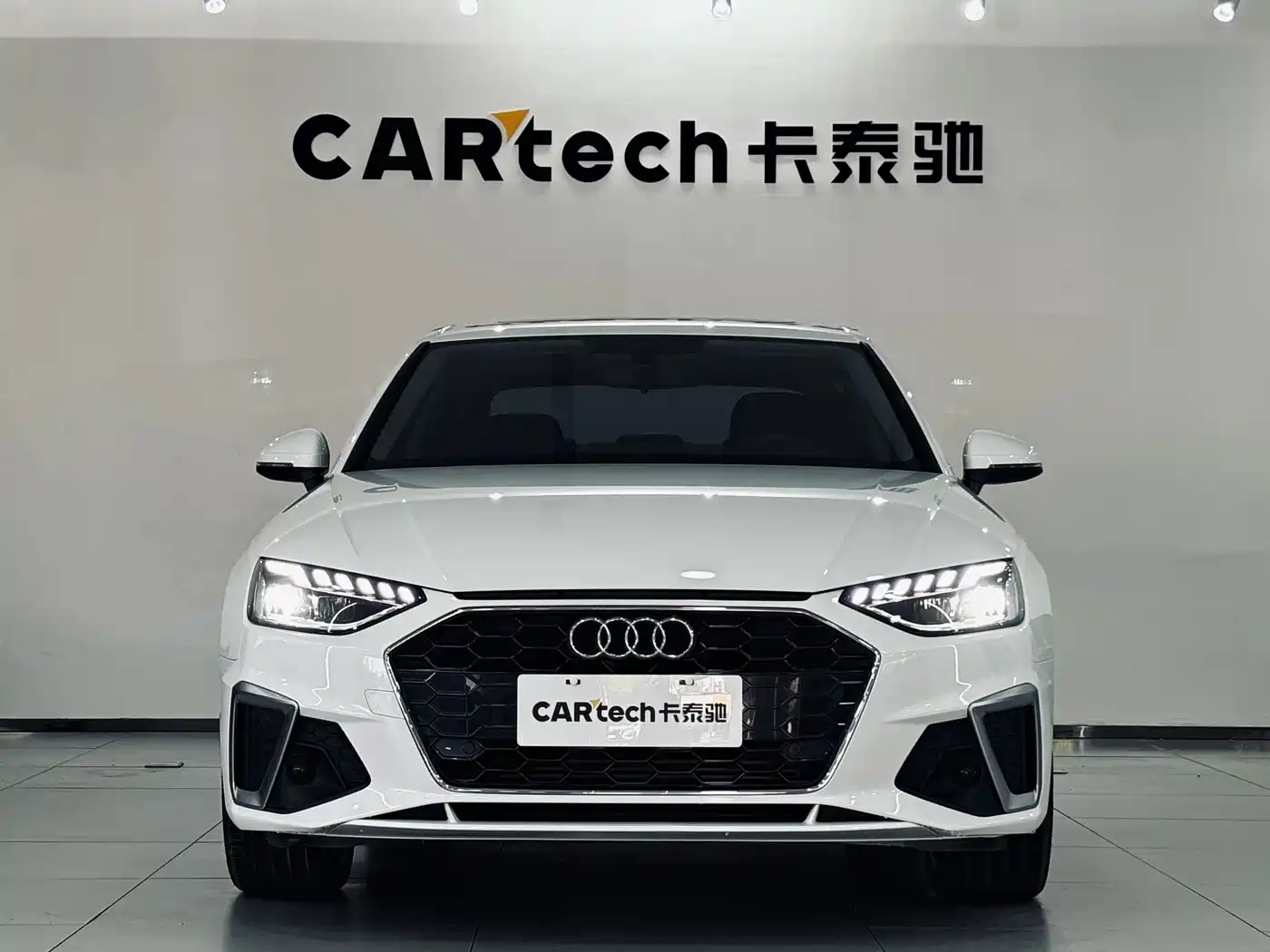 Audi A4L 2020 40 TFSI Fashion Dynamic Edition фото 2
