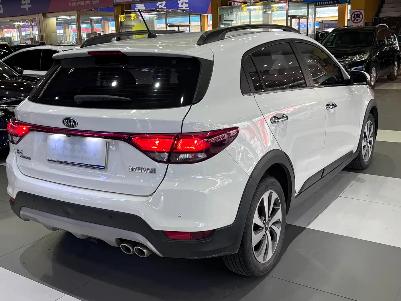 Kia KX CROSS 2017 1.4L AT GLS фото 4