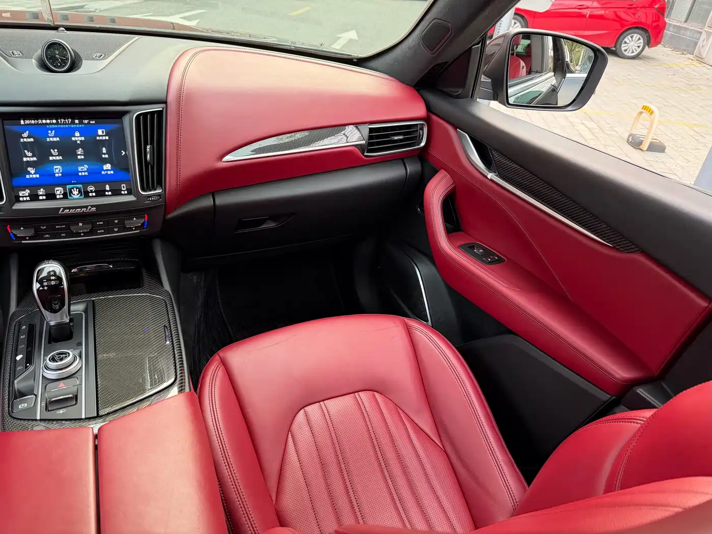 Maserati Levante 2016 3.0T Standard фото 11