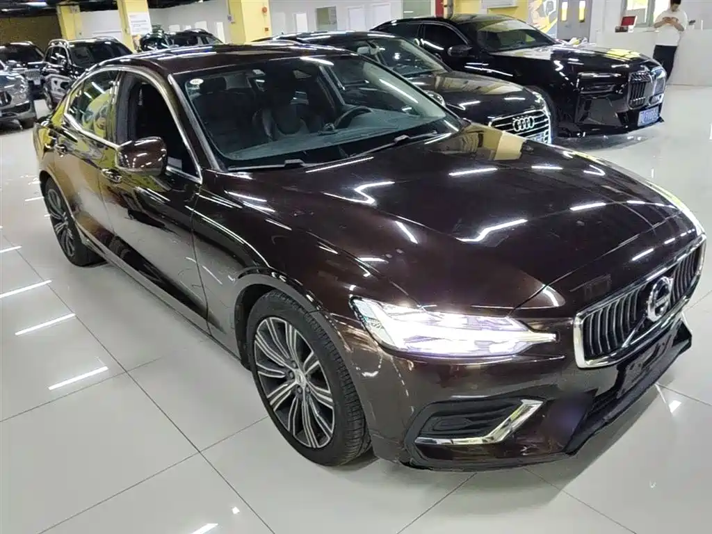 VOLVO S60