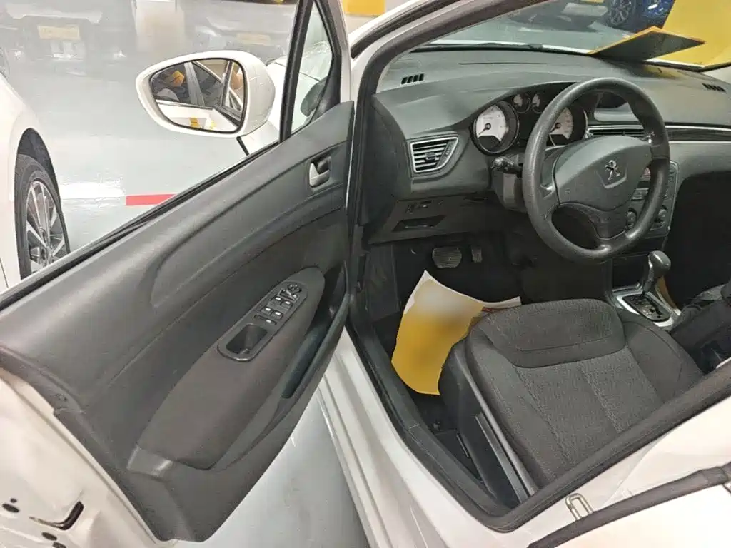 Фото 16 - Peugeot 308