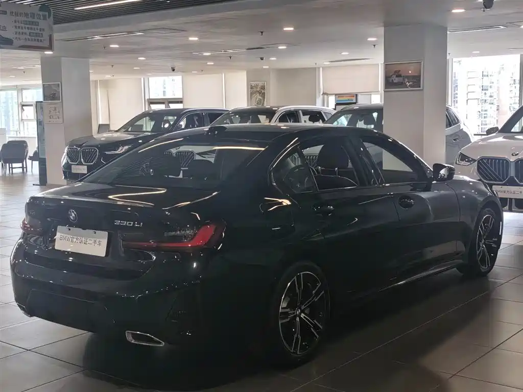 BMW 3-SERIES