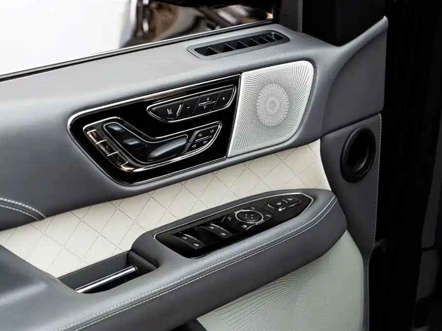 Lincoln Navigator 2018 Model 3.5T Ultimate China V фото 13