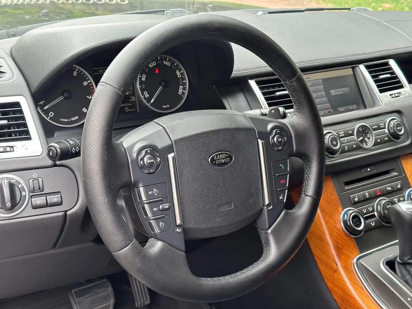 Land Rover Range Rover Sport 2010 5.0 NA V8 HSE фото 22