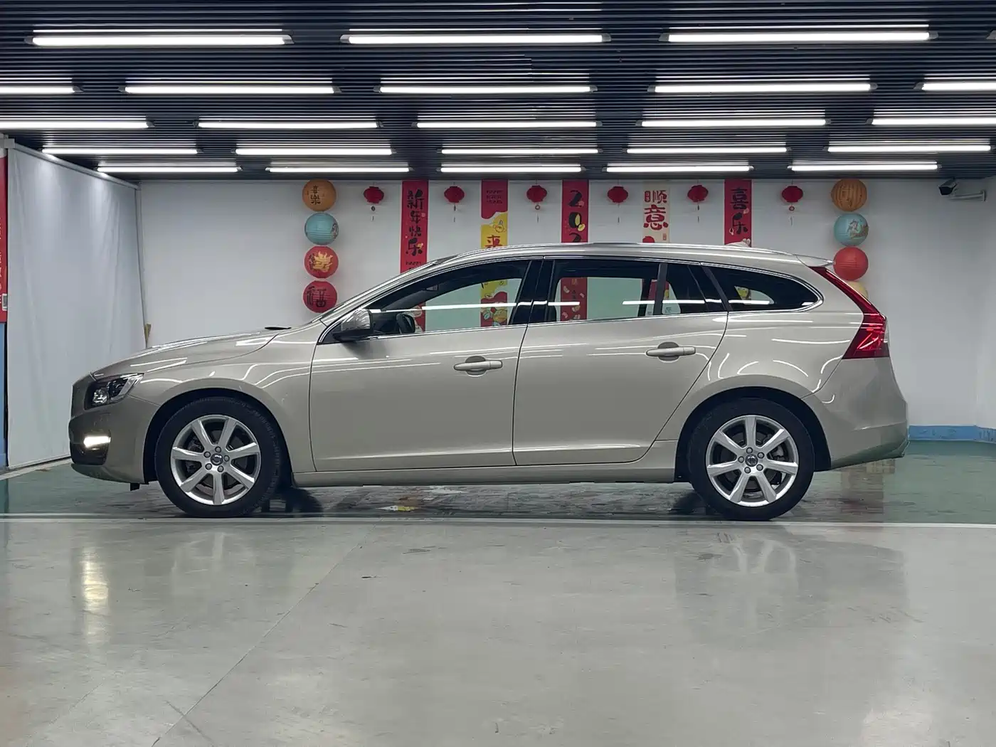 Volvo V60 2018 2017 T5 Zhi Yi Edition China V