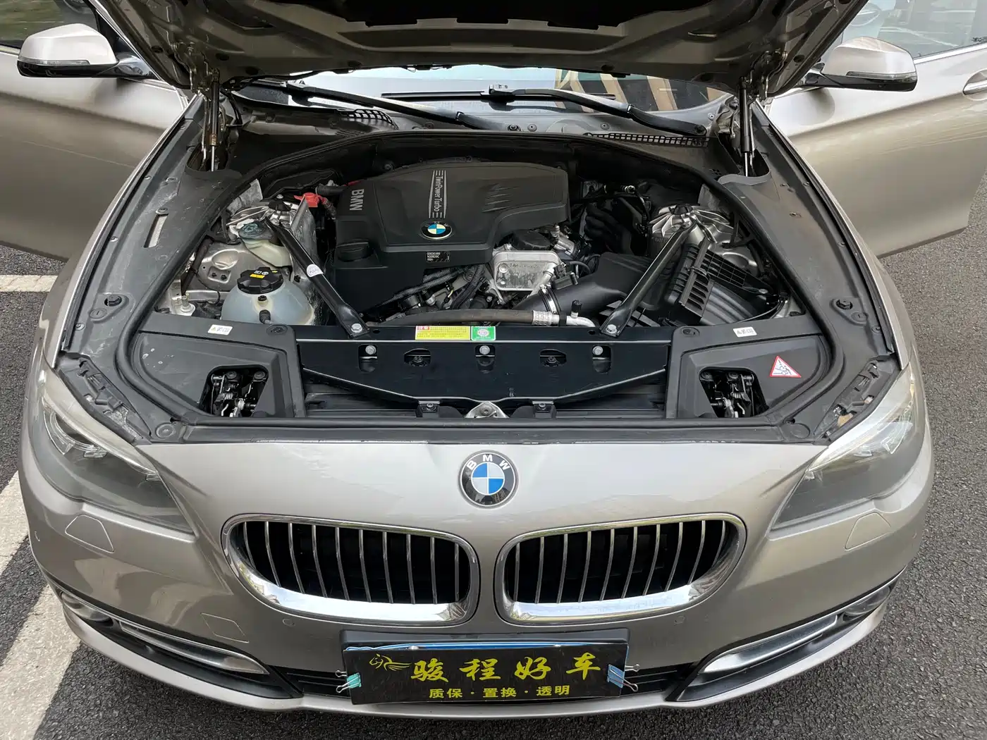 BMW 5 Series 2014 525Li Luxury Design Package фото 10