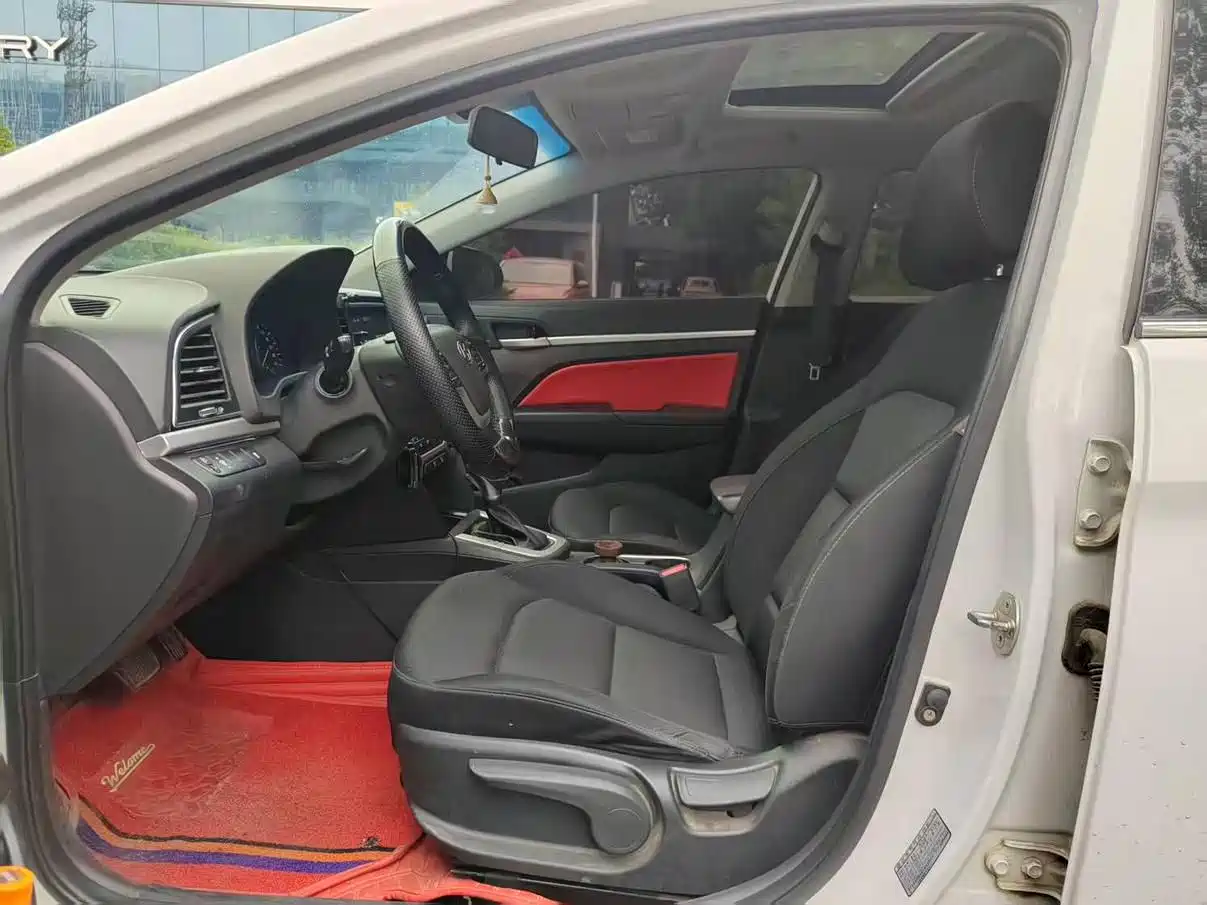 Hyundai Elantra 2016 Model 1.6L Automatic Smart Elite фото 3