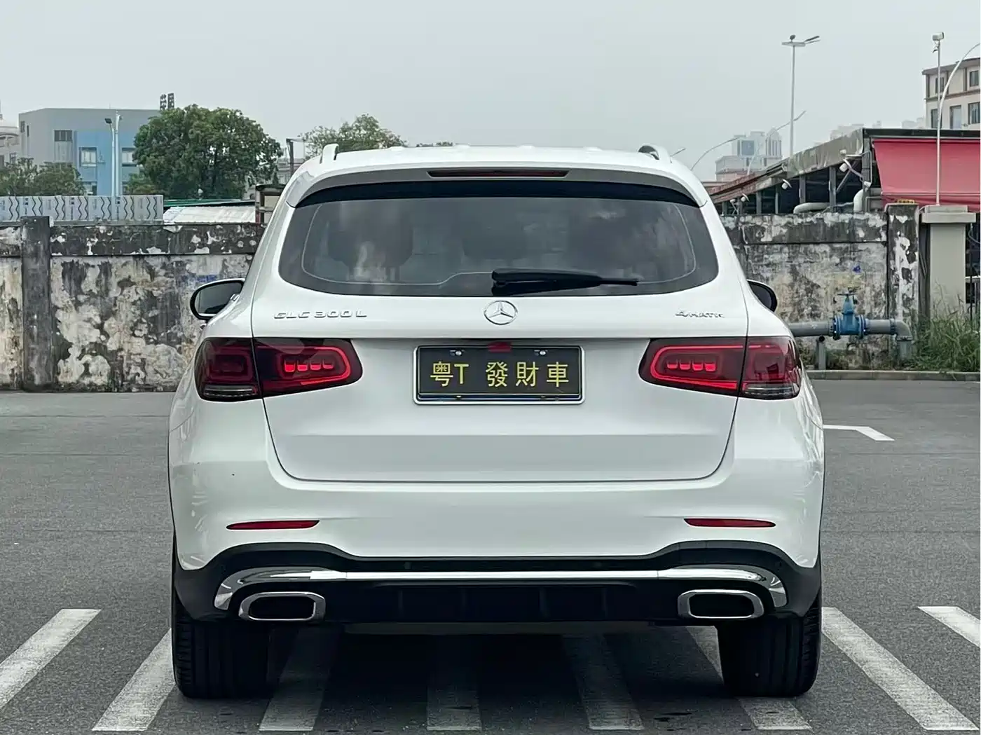 MERCEDES-BENZ GLC