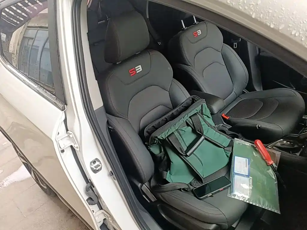 JAC Motors Refine S3 2017 2017 1.6L CVT Luxury Smart