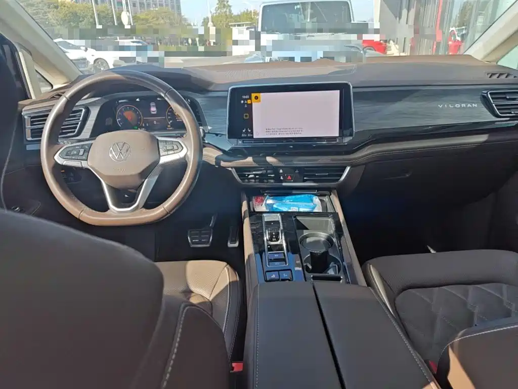 Volkswagen Viloran 2023 380TSI Premium Edition фото 13