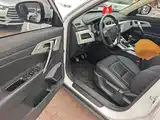 Фото 16 - Geely Atlas