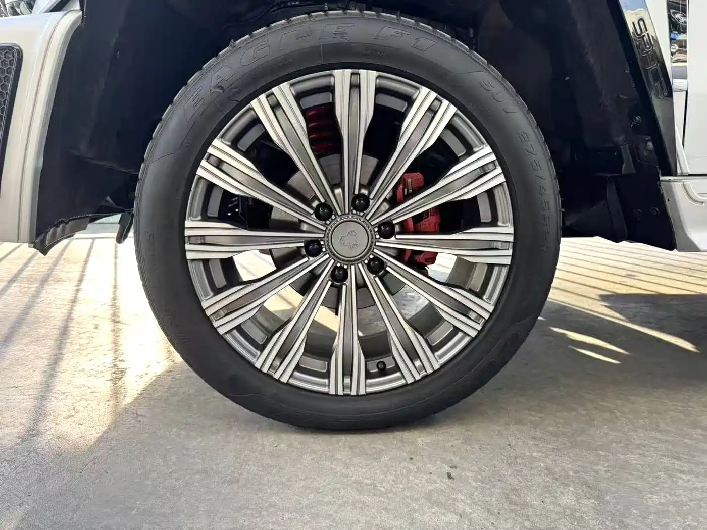 TANK CO CREATION TANK 300