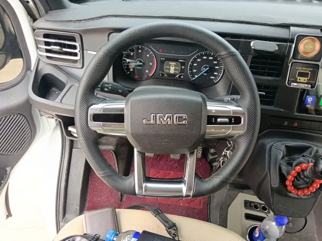 Jiangling JMC Fushun 2023 2022 2.0T Manual Multi-purpose Passenger Vehicle Short Wheelbase Medium-high Roof 6-seater