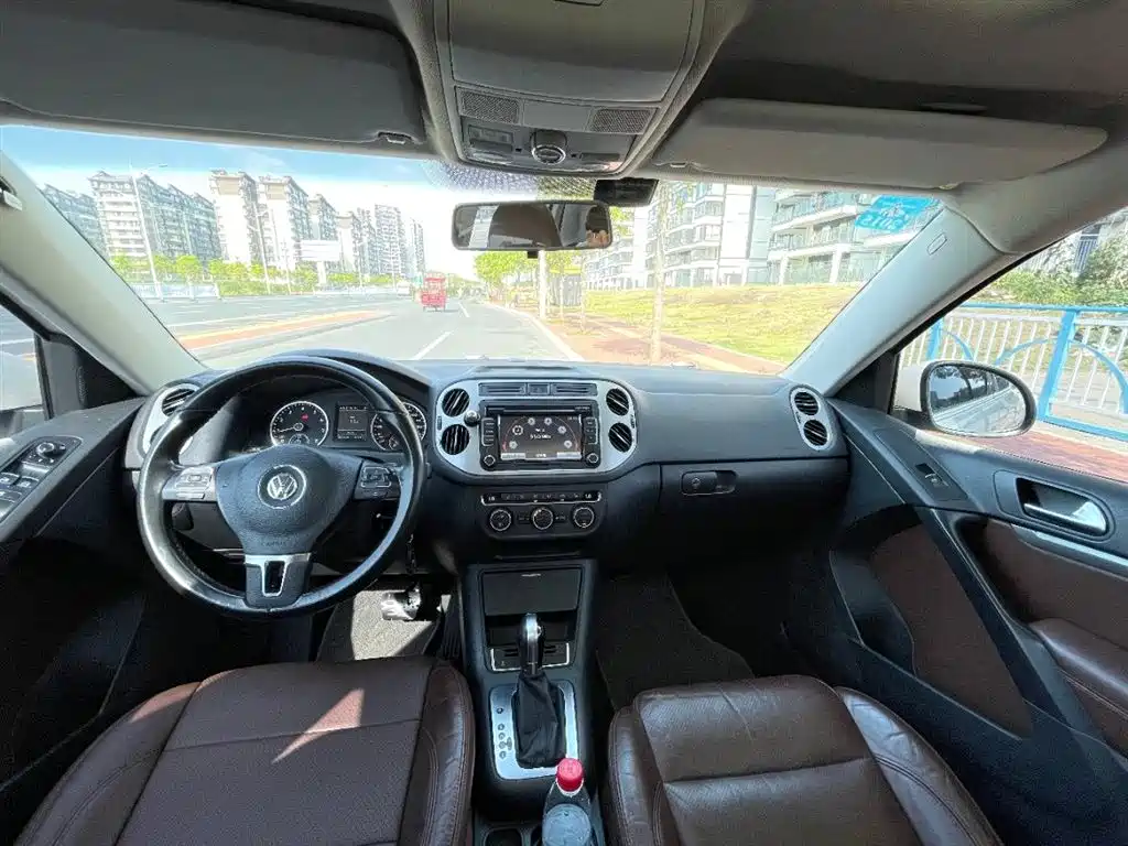 Volkswagen Tiguan 2013 1.8TSI Automatic 2WD Luxury Model фото 8