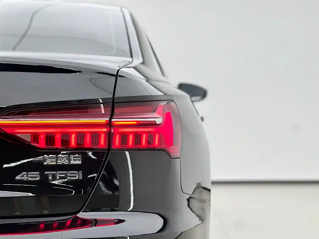 Audi A6L 2019 45 TFSI Premium Elegance фото 16