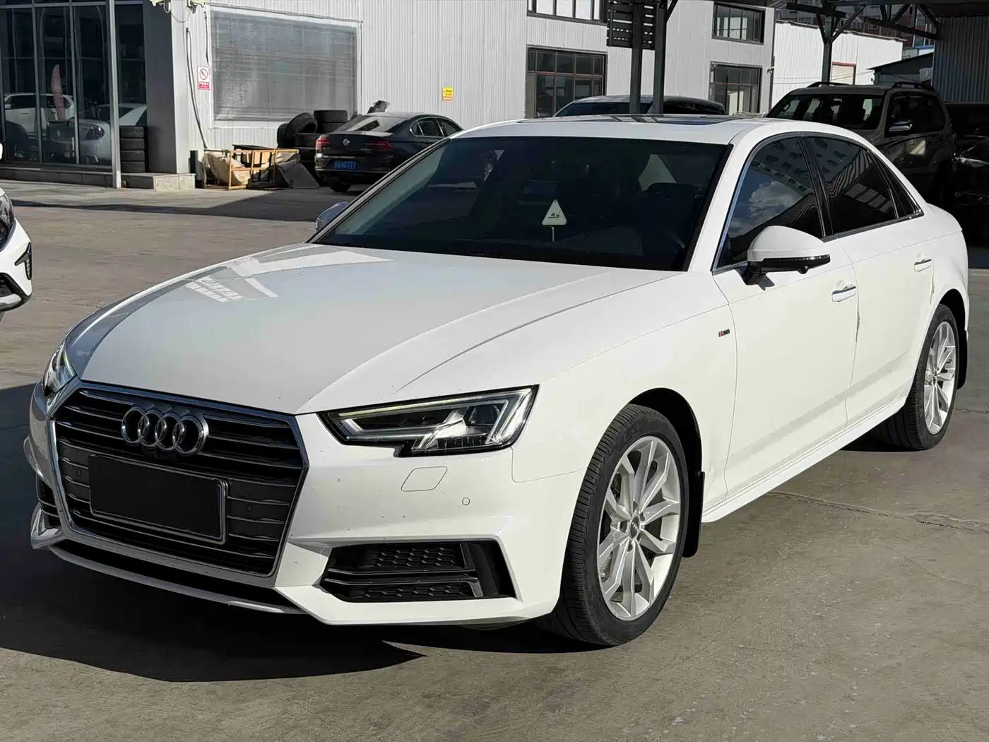 Audi A4L 2018 30th Anniversary 40 TFSI Fashion
