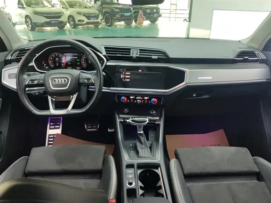 Audi Q3 2022 40 TFSI Fashion Dynamic фото 12