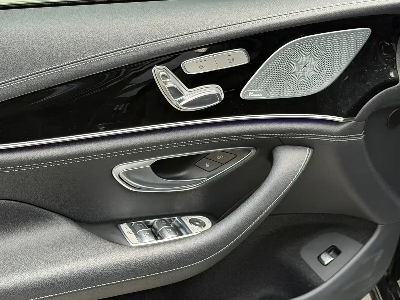 Mercedes-Benz AMG GT 2023 AMG GT 50 4-Door Coupe фото 12