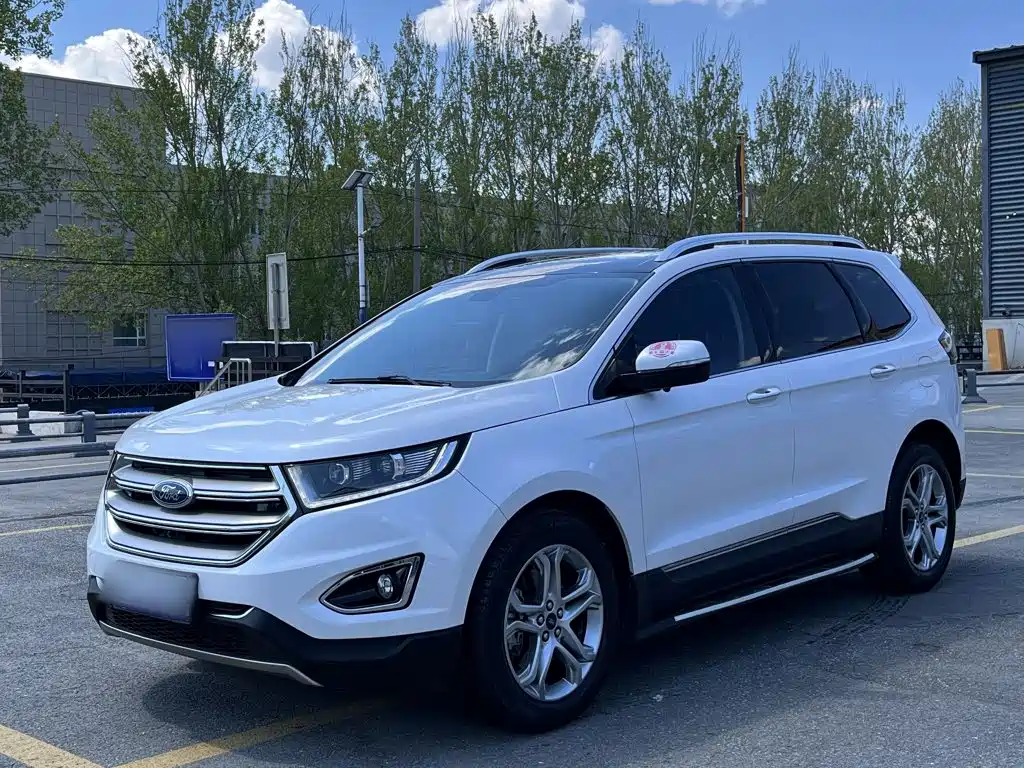 Фото 2 - Ford Edge
