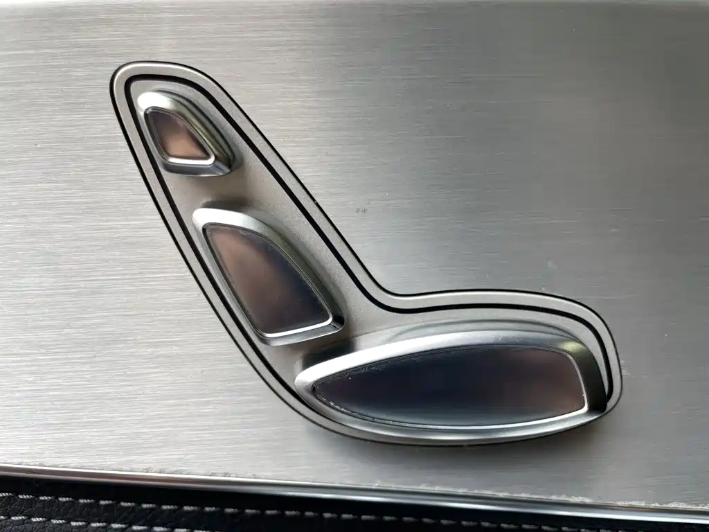 Фото 21 - Mercedes-Benz C-Class