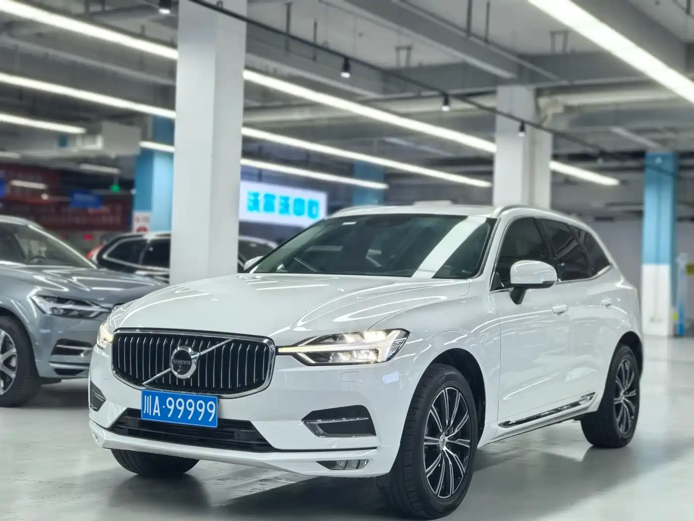 Volvo XC60 2020 T5 AWD R-Design Luxury Edition