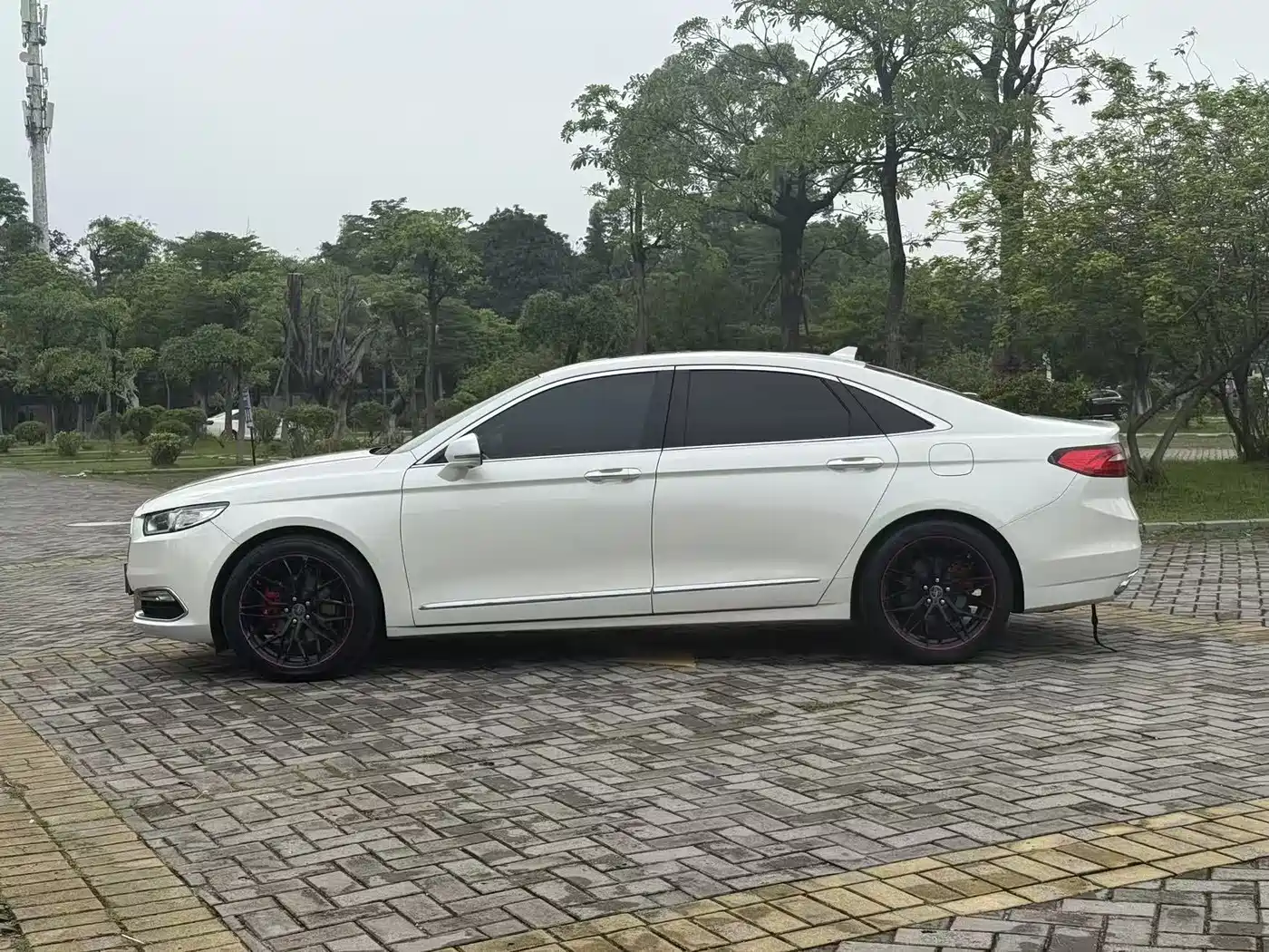 Ford Taurus 2015 EcoBoost 325 V6 Fashion фото 13