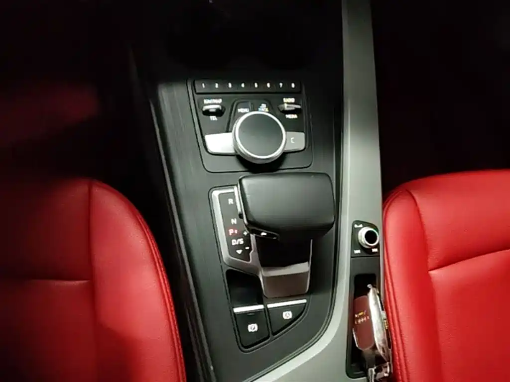 Audi A4L 2017 Plus 40 TFSI Progressive фото 14