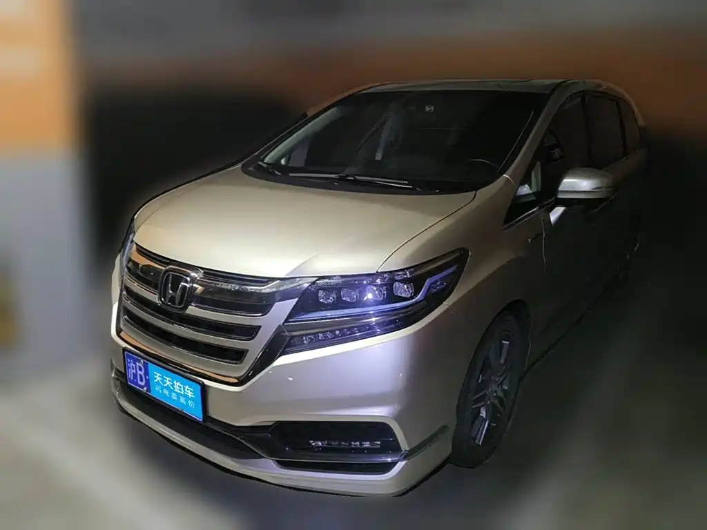 Honda Elysion 2019 2.0L Hybrid Luxury Edition