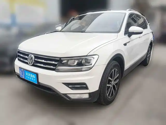 Volkswagen Tiguan L 2018 330TSI Automatic 2WD Luxury Edition — фото 1