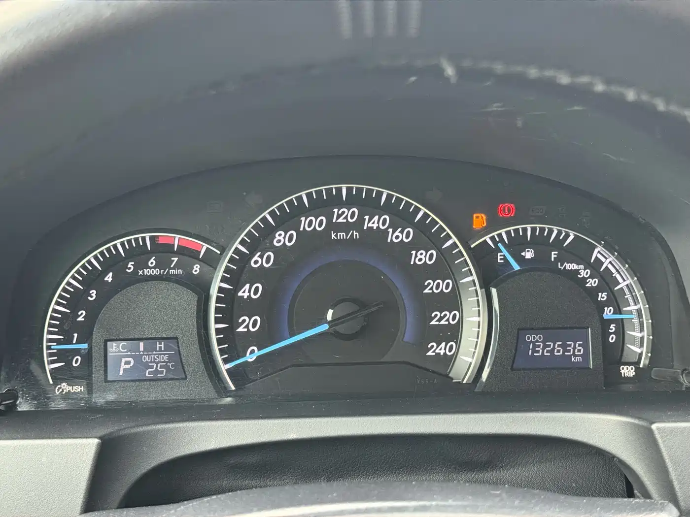 Toyota Camry 2012 2.0G Luxury Navigation Edition фото 19