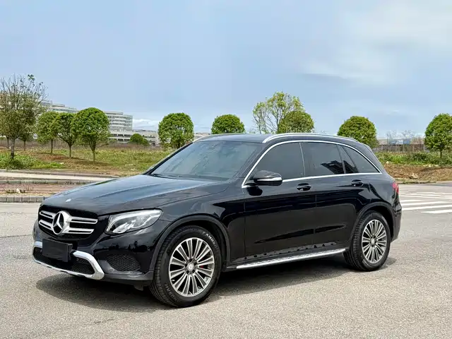 MERCEDES-BENZ GLC
