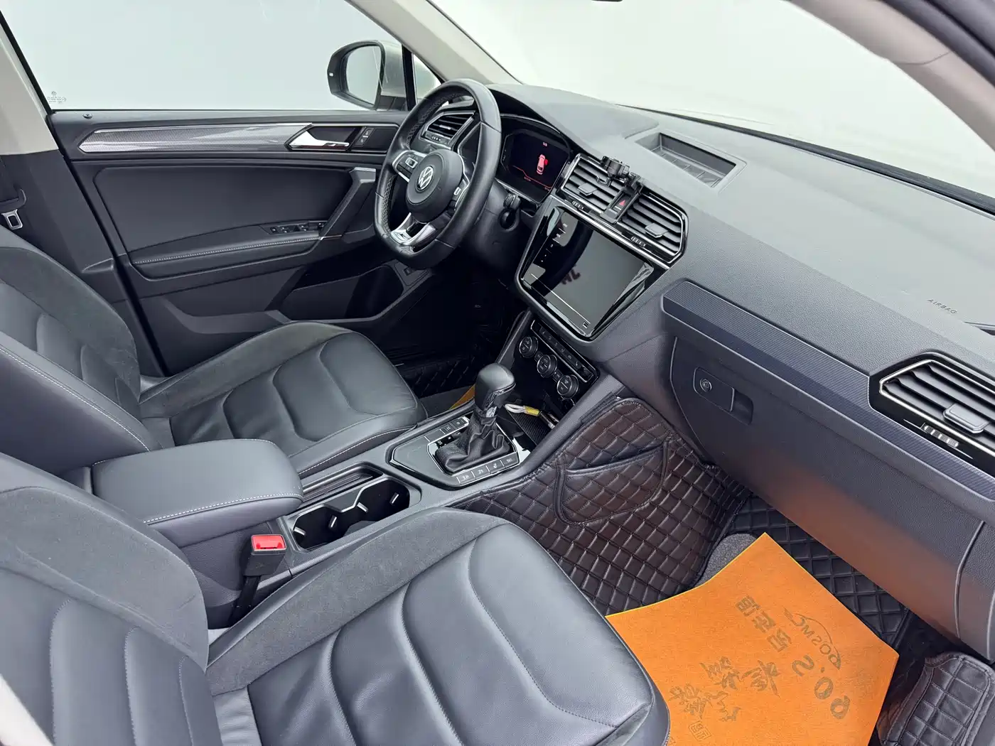 Volkswagen Tiguan L 2021 330TSI Automatic 2WD R-Line Premium фото 19
