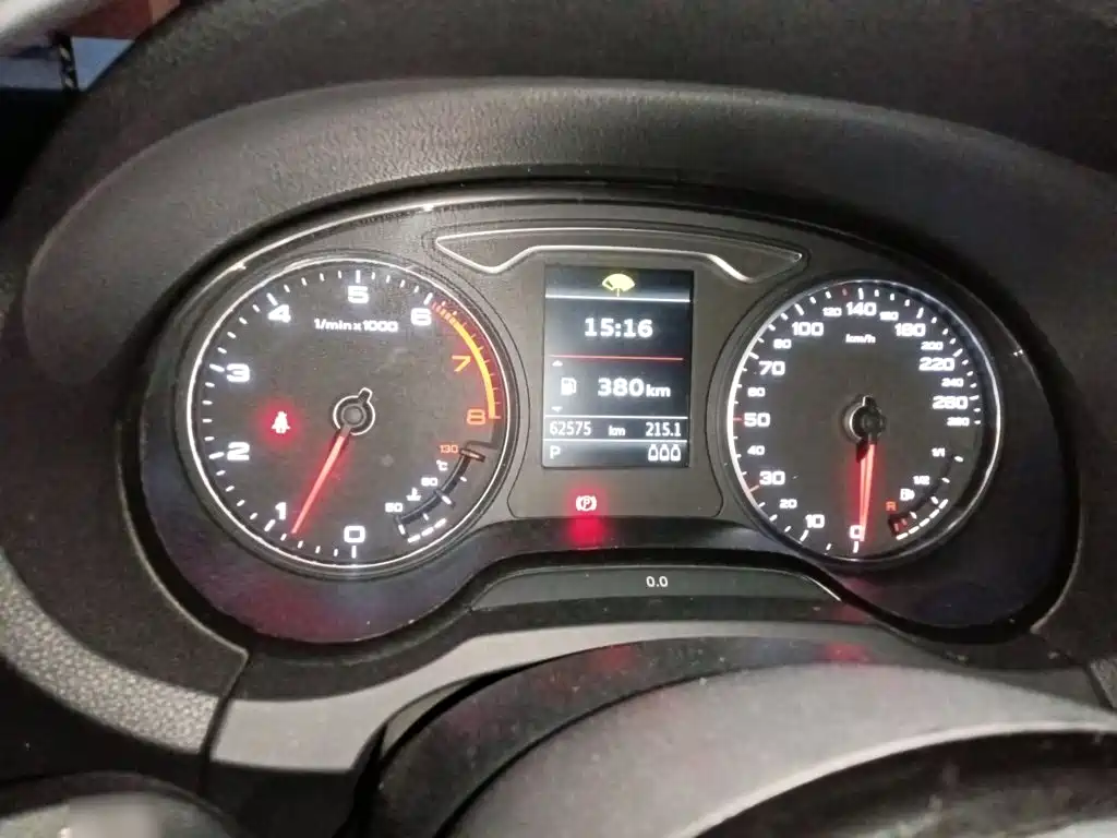 Audi A3 (Import) 2015 2014 Limousine 40 TFSI S line Comfort
