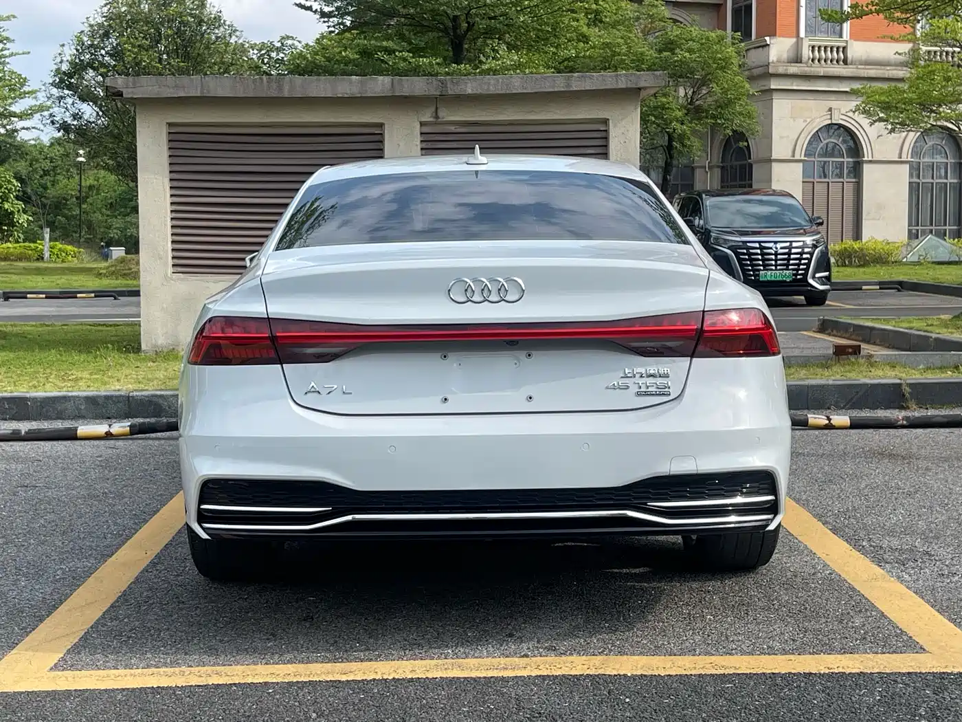 Audi A7L 2022 45 TFSI quattro S-line Paladin фото 5