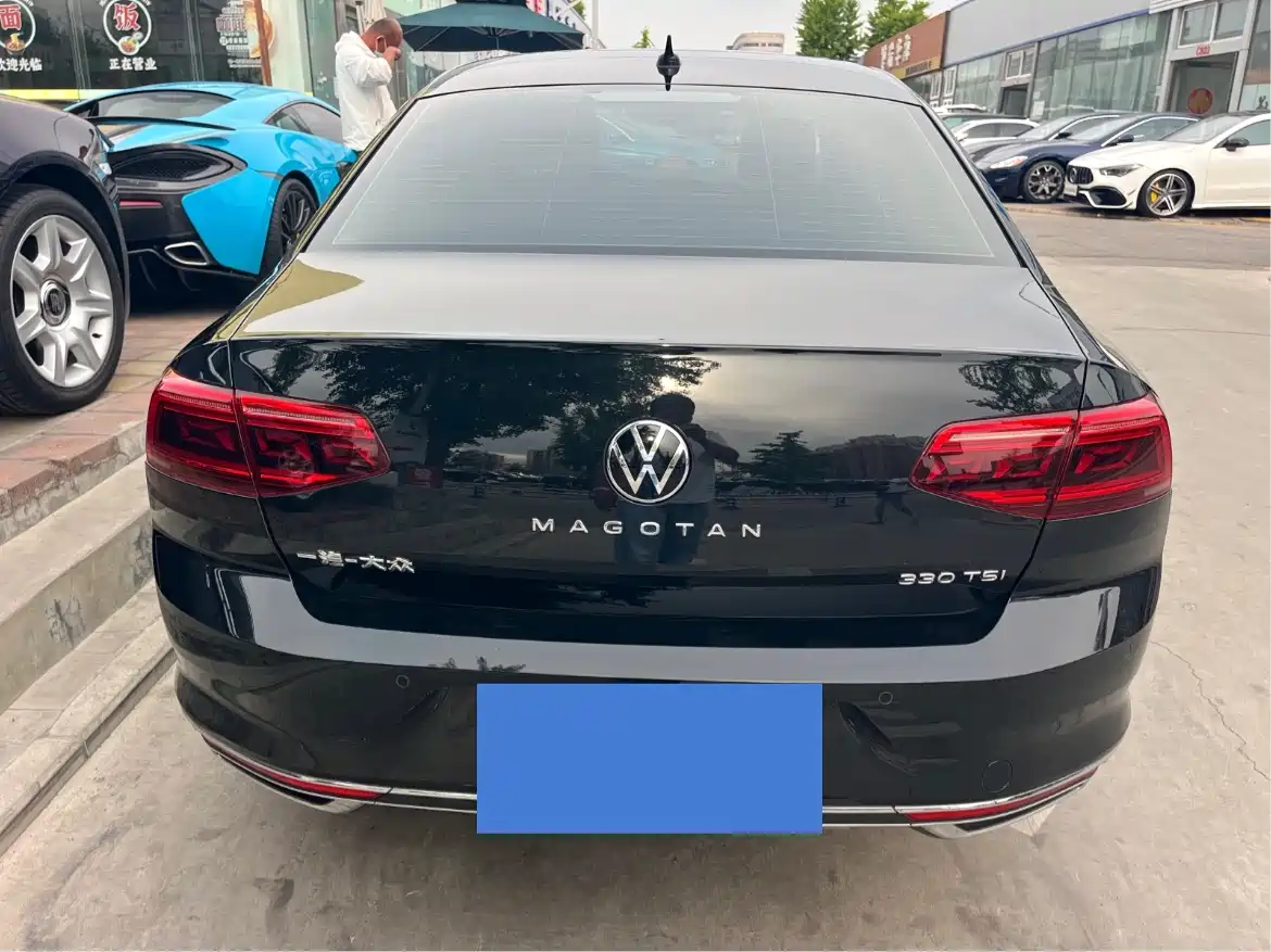 Volkswagen Magotan 2021 330TSI DSG 30th Anniversary Edition фото 3
