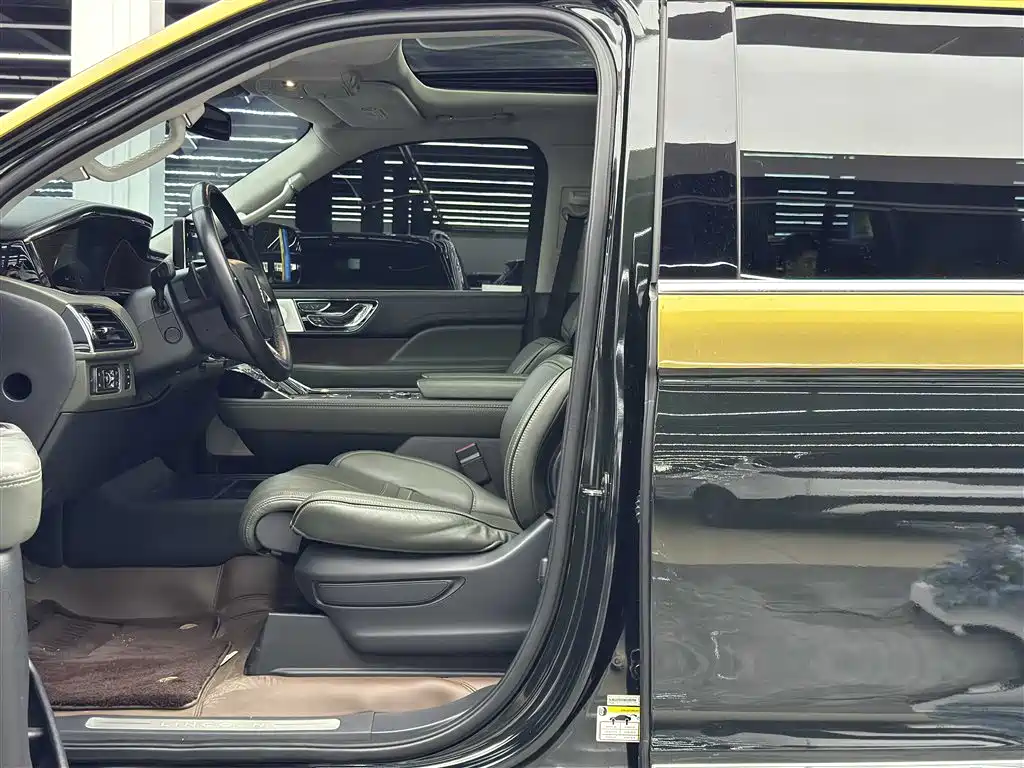 Lincoln Navigator 2022 3.5T Presidential Edition фото 6
