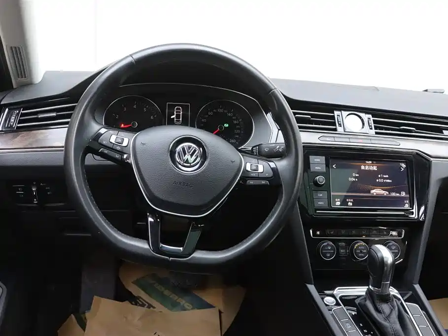 Volkswagen Magotan 2019 330TSI DSG Luxury China V фото 27