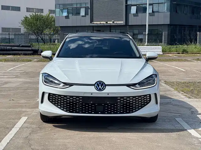 Volkswagen Lamando 2025 Lamando L 280TSI DSG Cool Edition — фото 2