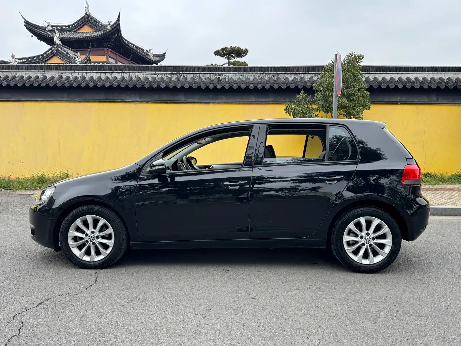 Фото 4 - Volkswagen Golf