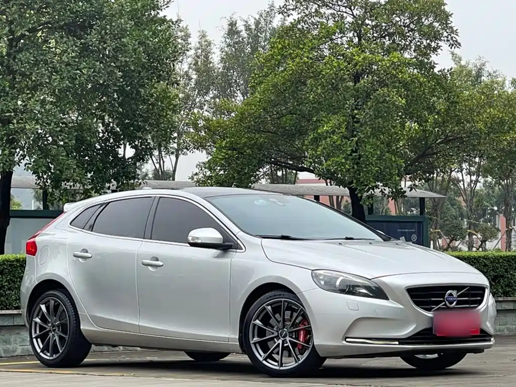 Volvo V40 2016 2015 1.6T Smart Comfort Edition