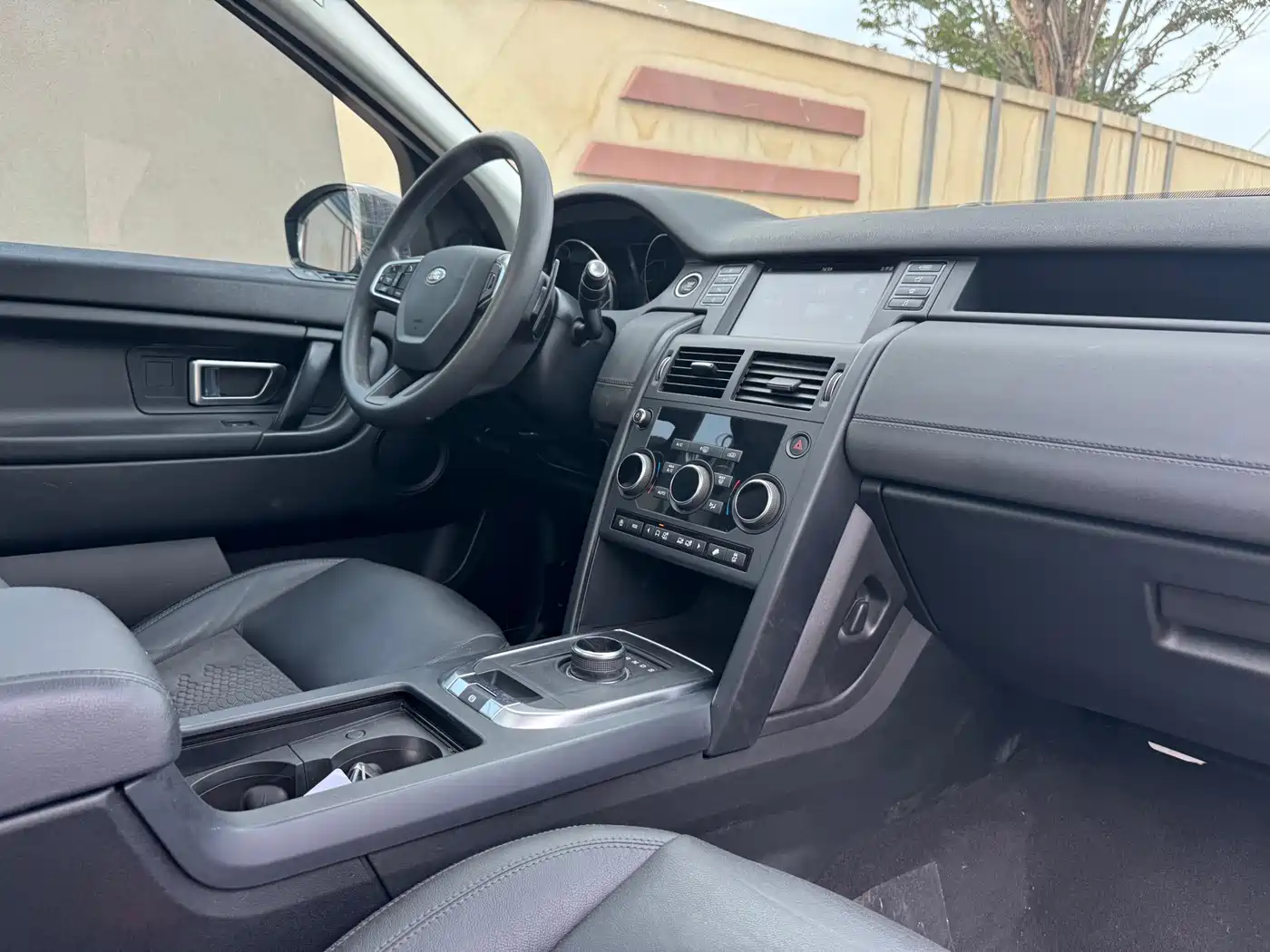 Land Rover Discovery Sport 2018 240PS PURE Edition фото 18