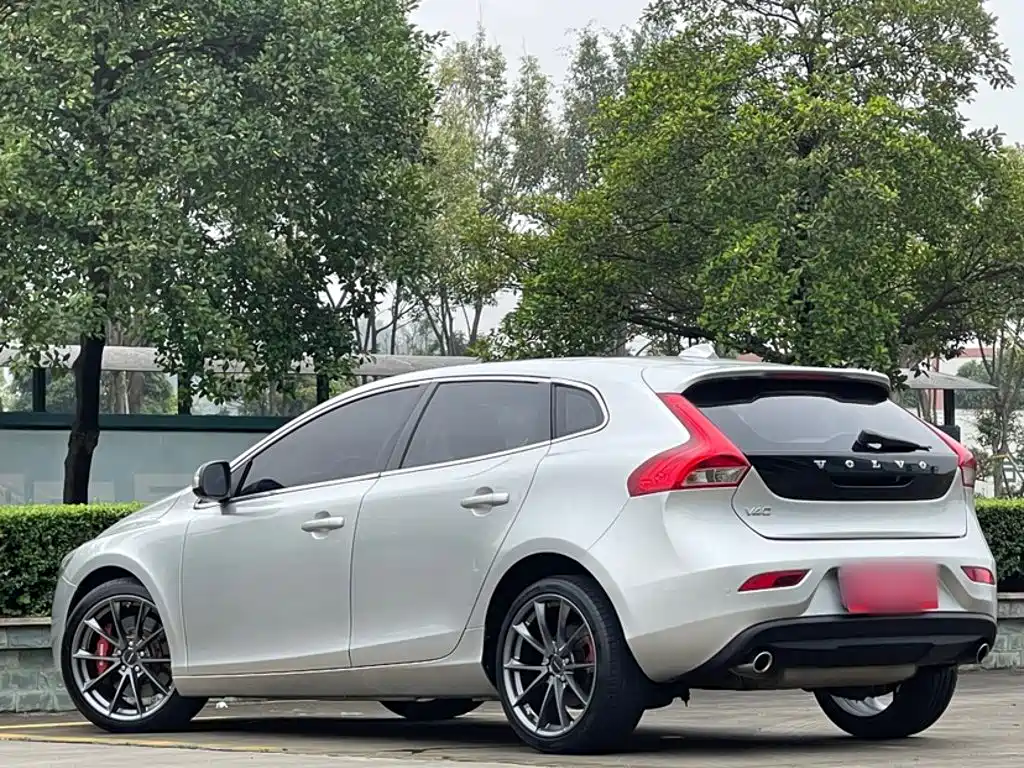 Volvo V40 2016 2015 1.6T Smart Comfort Edition