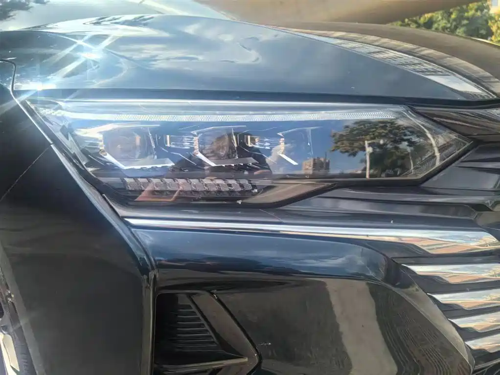 DONGFENG YI HYUN MAX