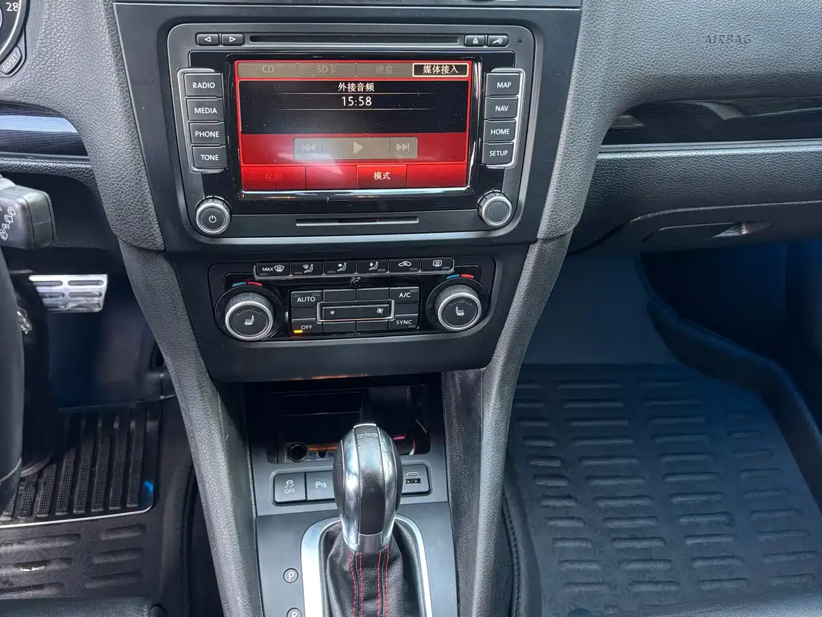 Volkswagen Golf GTI 2013 2012 2.0TSI GTI