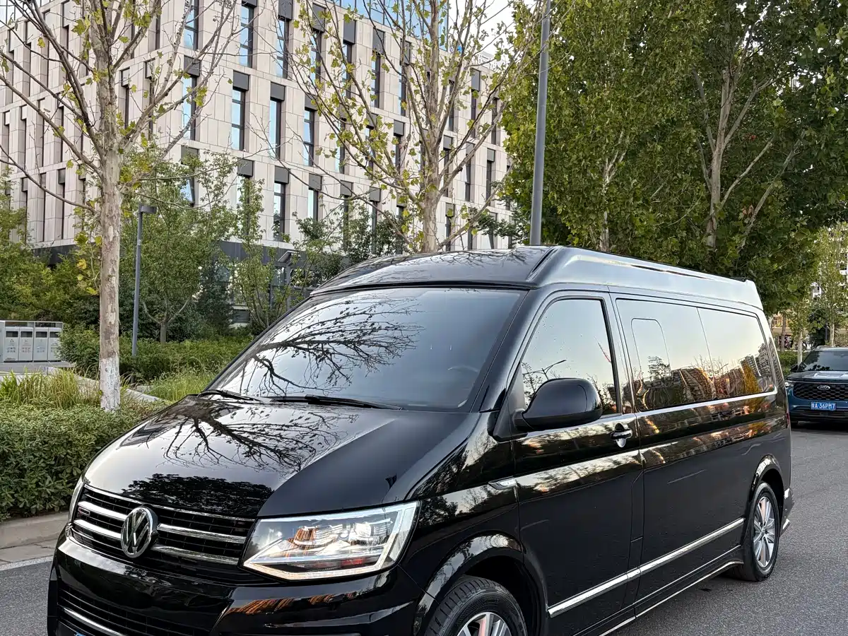 Volkswagen Caravelle 2018 2.0TSI 4WD Luxury Edition 7-Seater